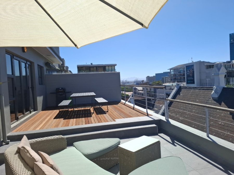 To Let 2 Bedroom Property for Rent in Green Point Western Cape